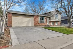 4642 Eureka Ct, Denver, CO 80239 - Photo 2