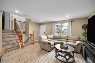 4642 Eureka Ct, Denver, CO 80239 - Photo 4