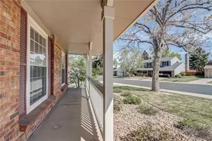 572 E Long Cir, Centennial, CO 80122 - Photo 4