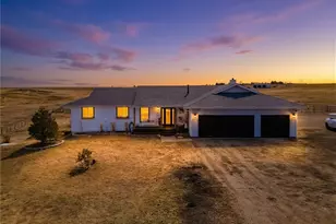 45523 Sun Country Dr, Elizabeth, CO 80107 - Photo 2