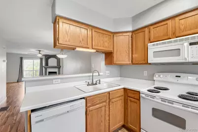 12008 E Hoye Drive, Aurora, CO 80012 - Photo 10