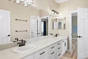 26746 E Peakview Dr, Aurora, CO 80016 - Photo 30