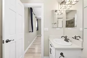 26746 E Peakview Dr, Aurora, CO 80016 - Photo 32