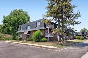 190 E Highline Cir, Centennial, CO 80122 - Photo 2