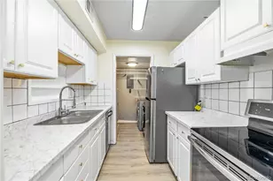 2557 S Dover St, Lakewood, CO 80227 - Photo 6