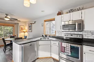 704 Birdie Ln, Estes Park, CO 80517 - Photo 2