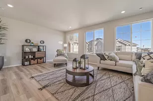 46597 Sunflower Ln, Bennett, CO 80102 - Photo 8