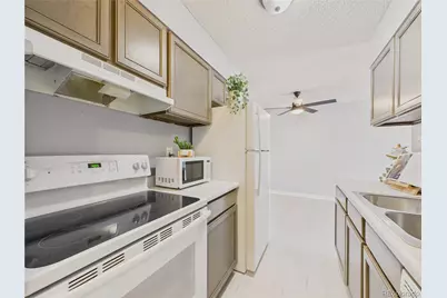 190 E Highline Circle #302, Centennial, CO 80122 - Photo 10