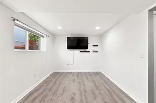 1050 S Monaco St Pkwy, Denver, CO 80224 - Photo 14