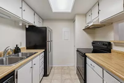 1790 S Pitkin Circle #B, Aurora, CO 80017 - Photo 8