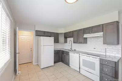 5522 Carson Street, Denver, CO 80239 - Photo 6