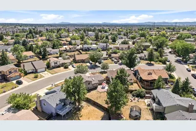 18897 E Montana Drive, Aurora, CO 80017 - Photo 32