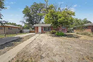 3039 Victor St, Aurora, CO 80011 - Photo 2