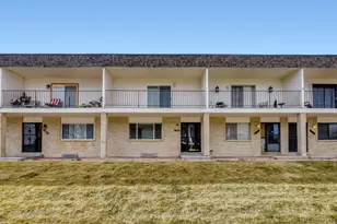 11449 W 17th Pl, Lakewood, CO 80215 - Photo 2