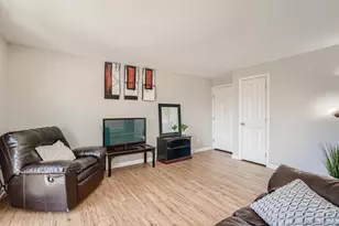 2211 Sable Blvd, Aurora, CO 80011 - Photo 2