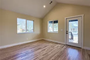 8071 Jasmine St, Dupont, CO 80024 - Photo 4