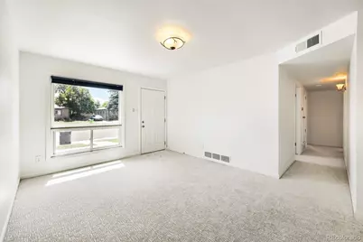 930 Victor Street, Aurora, CO 80011 - Photo 6