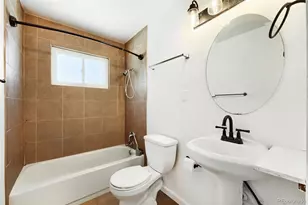 930 Victor St, Aurora, CO 80011 - Photo 12