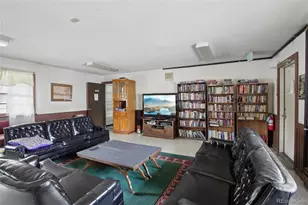 900 Mountain View Ave, Longmont, CO 80501 - Photo 20