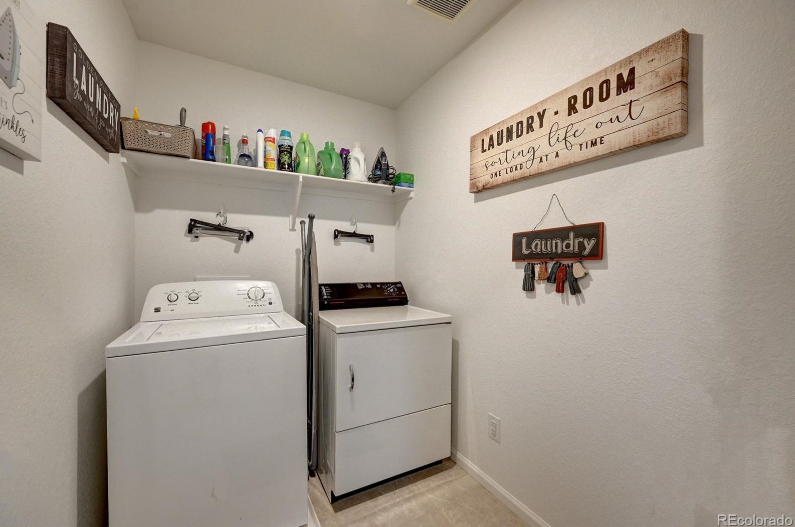 16575 Alameda Pkwy, Denver CO  80017-2095 exterior