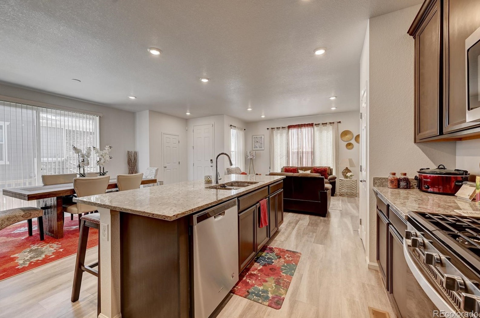 16575 Alameda Pkwy, Denver CO  80017-2095 exterior