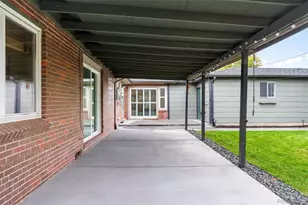2101 Newport St, Denver, CO 80207 - Photo 30