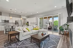 6421 Village Ln, Centennial, CO 80111 - Photo 10