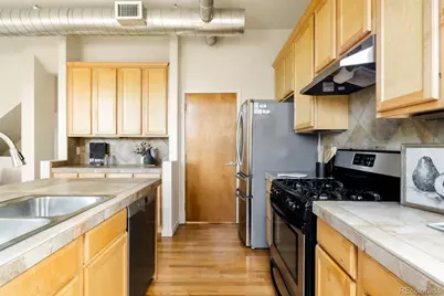 2889 Syracuse Court, Denver, CO 80238 - Photo 36