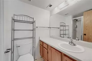 1302 S Cathay Ct, Aurora, CO 80017 - Photo 10