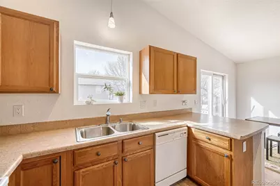 1055 Sunrise Circle, Dacono, CO 80514 - Photo 10