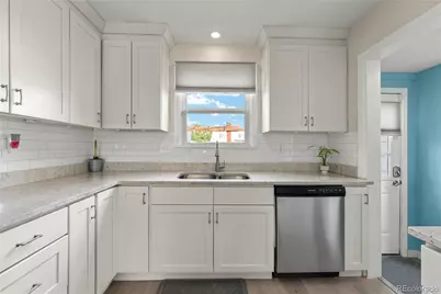 1960 Oakland Street, Aurora, CO 80010 - Photo 16