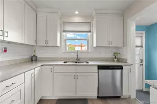 1960 Oakland St, Aurora, CO 80010 - Photo 16