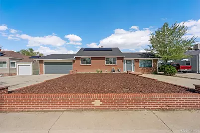 1960 Oakland Street, Aurora, CO 80010 - Photo 2