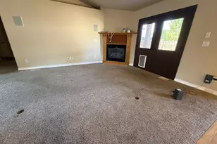 332 N Bookcliff Ct, Fruita, CO 81521 - Photo 2