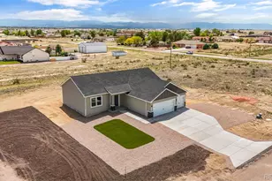 545 N Idledale Dr, Pueblo, CO 81007 - Photo 2