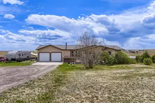8690 Lariat Loop, Elizabeth, CO 80107 - Photo 2