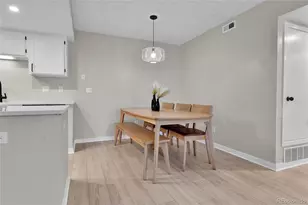 906 S Walden St, Aurora, CO 80017 - Photo 4