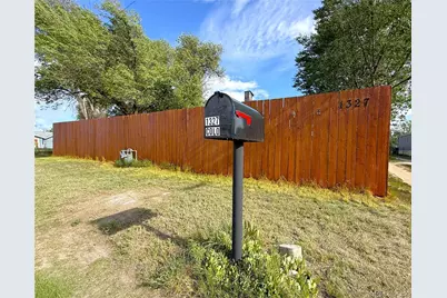 1327 Colorado Street, Limon, CO 80828 - Photo 2