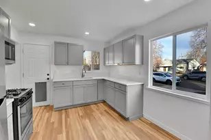 745 Lima St, Aurora, CO 80010 - Photo 6