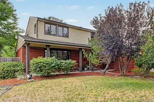 320 Oswego Ct, Aurora, CO 80010 - Photo 4