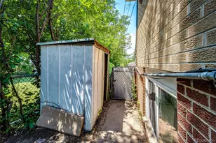 110 W Princeton Ave, Englewood, CO 80110 - Photo 18