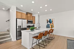 2062 S Holly St, Denver, CO 80222 - Photo 8