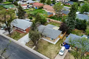 903 Quentin St, Aurora, CO 80011 - Photo 2