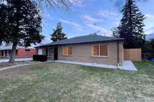 903 Quentin St, Aurora, CO 80011 - Photo 4
