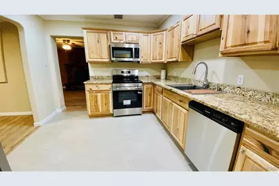 903 Quentin Street, Aurora, CO 80011 - Photo 8