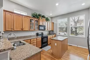 10623 Pearlwood Cir, Highlands Ranch, CO 80126 - Photo 6