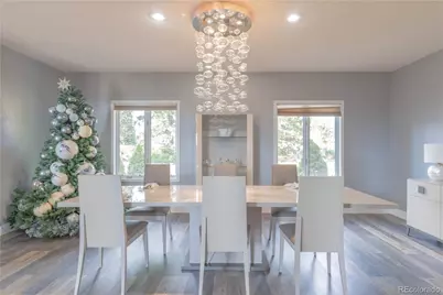 8095 S Oak Hill Circle, Aurora, CO 80016 - Photo 10