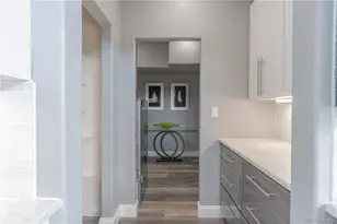 8095 S Oak Hill Cir, Aurora, CO 80016 - Photo 14