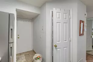 980 S Dahlia St, Glendale, CO 80246 - Photo 14