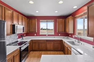 11095 River Oaks Ln, Henderson, CO 80640 - Photo 10